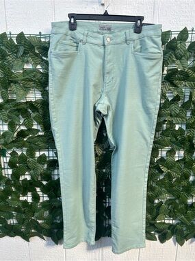 Relaxed Fit Men’s Jeans in Light Sage